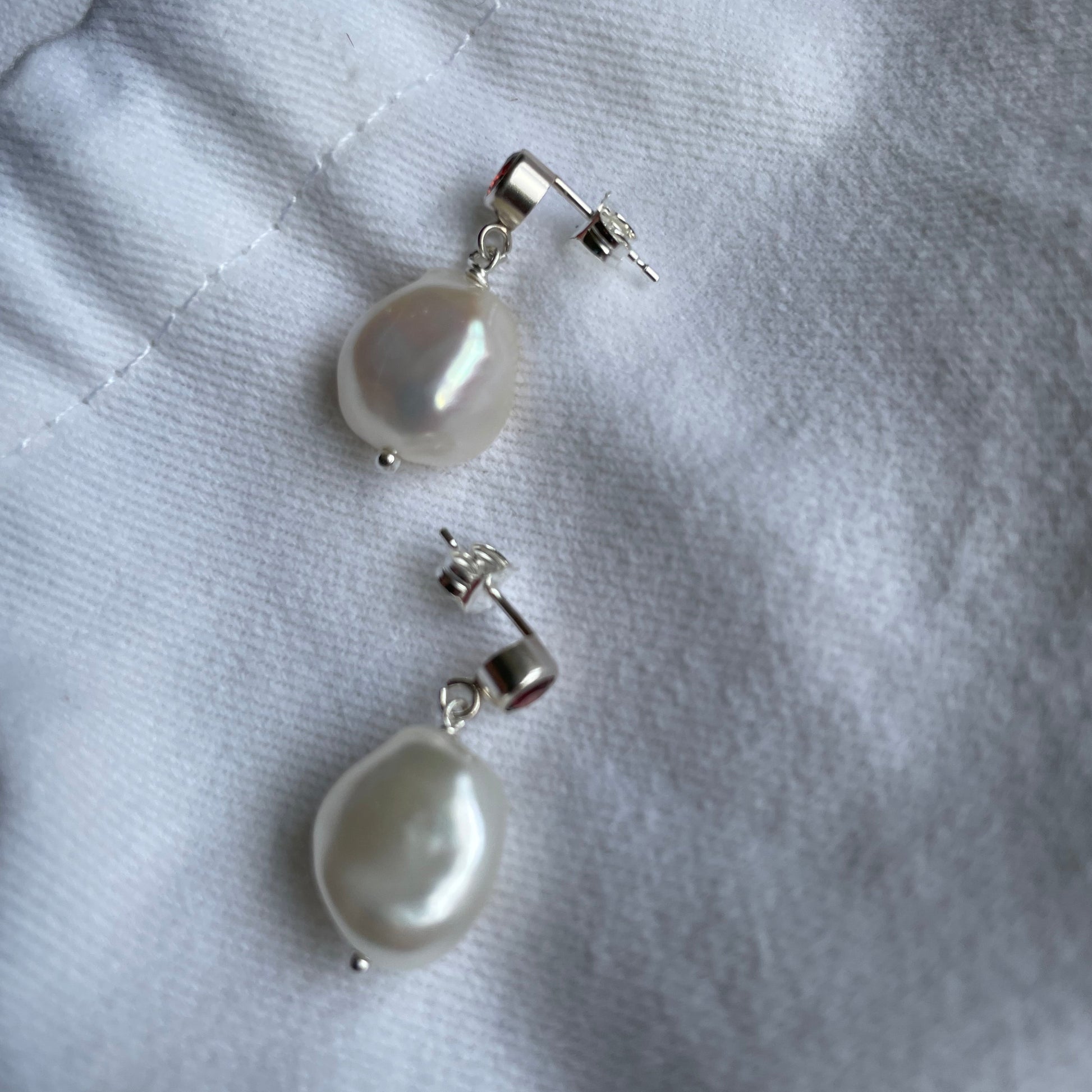 Red Garnet and Freshwater Pearl Earrings