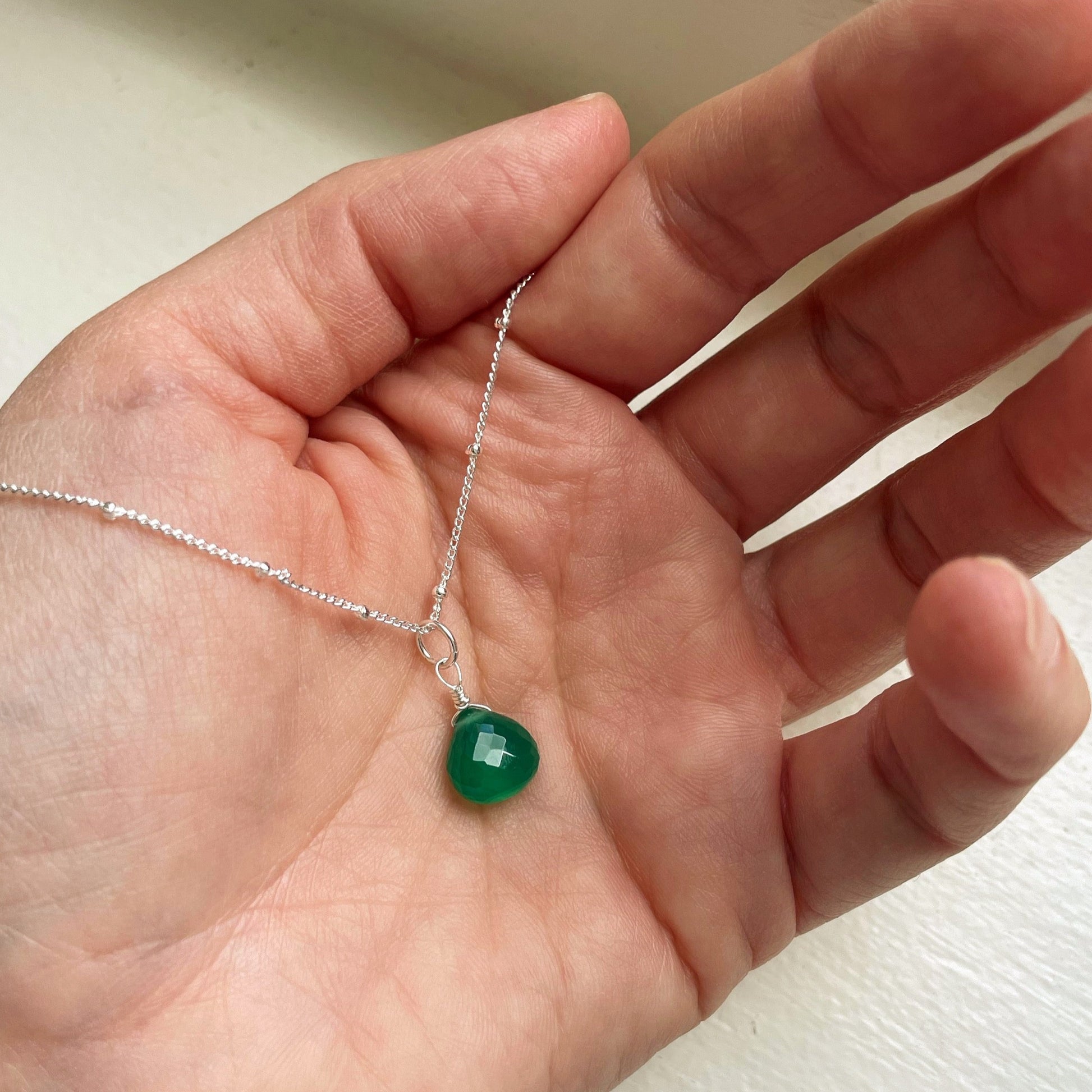 Odyssea England Green Onyx Drop Sterling Silver Satellite Chain Necklace